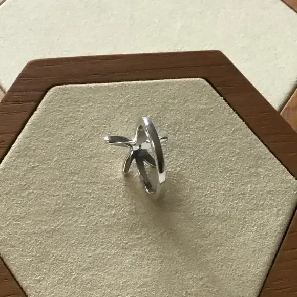 Sterling Silver Classic Star Ring - Picture 5 of 7